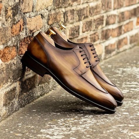 RUBIS DERBY SPLIT TOE Online: https://www.hatnsoleboutique.com/product/rubis-derby-split-toe $399.99 Paypal https://www.paypal.me/Emporium47 Men Dress Shoes, Briefcase Women, The Fine Print, Traditional English, Brown Art, Fine Print, Crossbody Bag Women, Mens Shoes Boots, Goodyear Welt