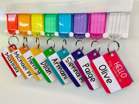 Clever Badge Organization, Classroom Lanyard Organization, Diy Teacher Lanyard Id Holder, Key Chains For School Class, Classroom Desk Name Tag Ideas, Classroom Password Organization, School Organisation, Password Organizer, Student Login