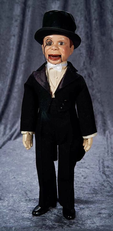 18" Charlie McCarthy character doll, made in the image of the ventriloquist dummy sidekick of entertainer Edgar Bergen, United States, 1935, by Effanbee Doll Company. Shari Lewis, Ventriloquist Doll, Charlie Mccarthy, Ventriloquist Dummy, Effanbee Dolls, Punch And Judy, Archie Andrews, Doll Costume, White Gloves