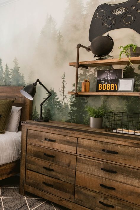 Rustic Teenage Boys Room, Outdoor Boys Bedroom, Outdoors Bedroom Theme, Paleontologist Bedroom, Green Boys Room Ideas, Hunting Bedroom For Boys, Moody Boys Bedroom, Boys Wilderness Bedroom, Dark Green Boys Bedroom