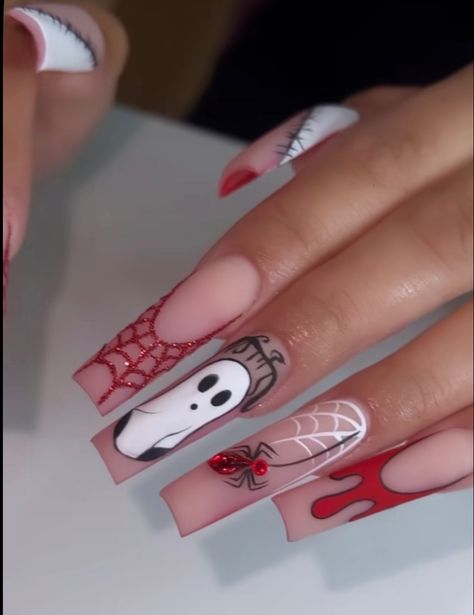 Nail Ideas Hollowen, Spooky Season Nails Almond, Abstract Halloween Nails, Halloween Nails Acrylic Stiletto, Halloween Nails Chucky, Red Halloween Nails Acrylic, Poison Apple Nails, Horror Themed Nails, Freddy Krueger Nails