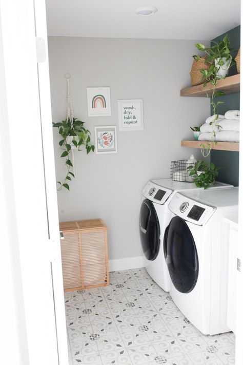 Simple laundry room decor with floating shelves and accent wall (and plants!) Room With Floating Shelves, Clean White Converse, Simple Laundry Room, How To Clean White Converse, Simple Laundry, Organization Laundry, House Laundry Room, Stacked Laundry Room, White Converse Shoes