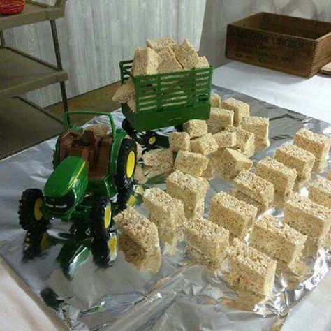 John Deere Birthday Party, John Deere Party, 4de Verjaardag, John Deere Birthday, Tractor Birthday Party, Barnyard Birthday Party, Farm Baby Shower, Farm Themed Birthday Party, Krispy Treats