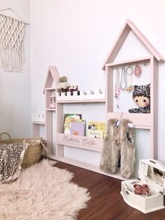 Castle Bookshelf, Childrens Reading Nook, Baby Dresser Organization, Reading Nook Closet, Large Bookshelf, Jewellery Hanger, Old Dresser Drawers, Tile Tub Surround, Large Bookshelves