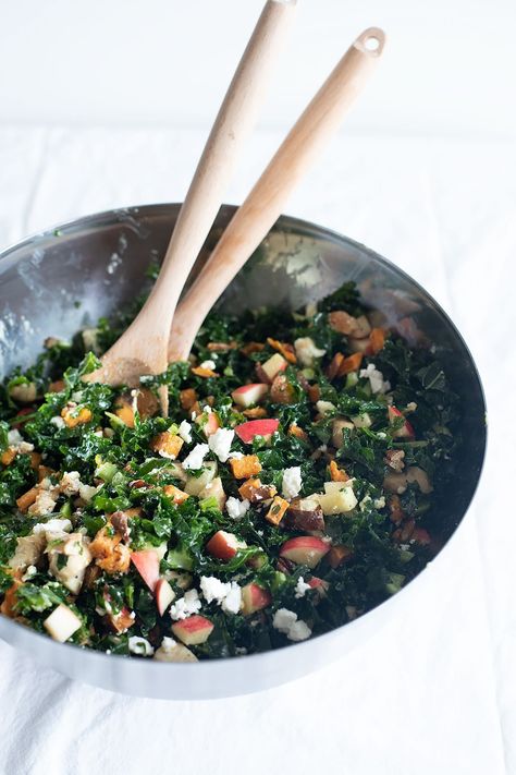 FALL KALE AND APPLE SALAD | Easy fall kale and apple salad! Packed with flavor and nutrition, this salad is easy to make ahead and stays fresh in the fridge for lunch all week. Made with kale, apples, roasted sweet potatoes, pecans, feta cheese, and a simple maple mustard dressing. Gluten-free and vegan optional. | LOVELEAF CO. #fallsalad #kalesalad #loveleafco Kale And Apple Salad, Kale Sweet Potato Salad, Kale Apple Salad, Winter Salads, Autumn Salad Recipes, Apple Chicken, Maple Mustard, Kale Salad Recipes, Salad Easy