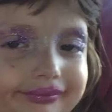 Makeup girl Makeup Memes, Diy Tumblr, Makeup Humor, Purple Makeup, Funny Vines, Kids Makeup, Funny Girl, Meme Stickers, Kid Memes