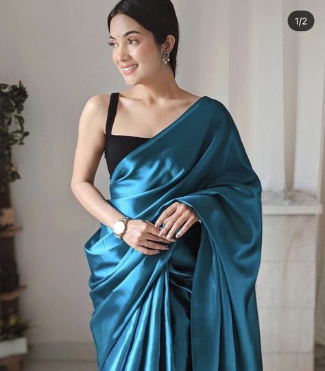 Sarees For Girls, Saree Wearing Styles, Simple Saree Designs, Latest Saree, Fashionable Saree Blouse Designs, Fancy Sarees Party Wear, Simple Sarees, Indian Fashion Saree, Saree Designs Party Wear