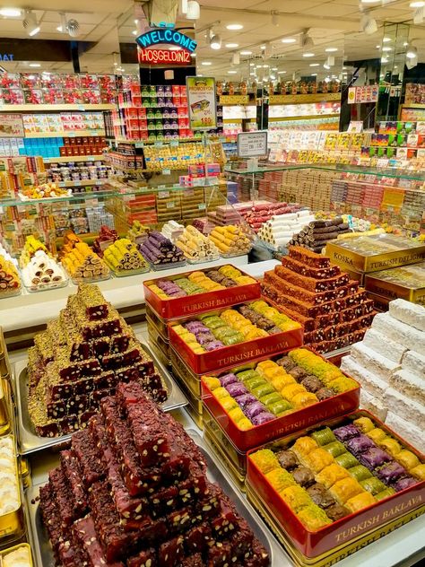 #baklava #istanbul #turkey #sweets #sugar #rolat #turkish #delight Fancy Sweets, Turkish Sweets, Turkish Baklava, English Uk, Egyptian Food, Turkish Food, Turkish Delight, Turkish Recipes, Creative Ads