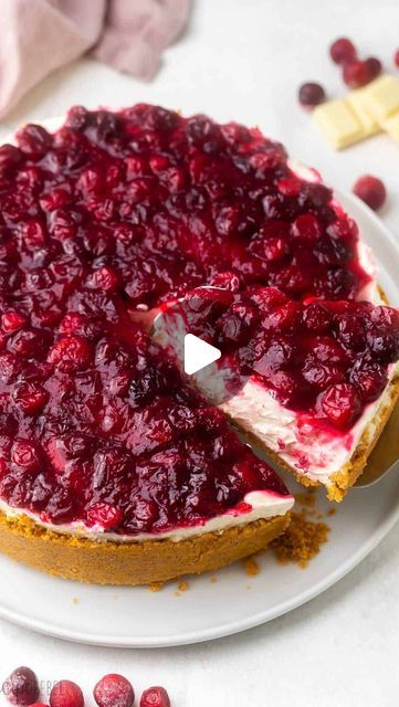 No Bake Cranberry Cheesecake Recipes, White Chocolate Cranberry Cheesecake, Cheesecake Cranberry, Cranberry Cheesecake Recipes, Cranberry Cheesecake, Chocolate Cranberry, White Chocolate Cranberry, Brownie Ingredients, Easy To Make Desserts