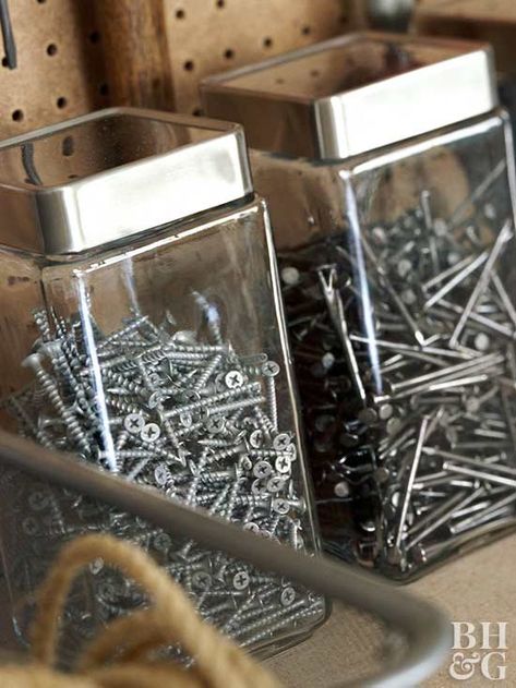 Organizing Nails And Screws Ideas, Screws Organization Ideas, Nail Storage Ideas, House Organization Ideas, Garage Organization Hacks, Tool Shed Organizing, Garage Hacks, Nut And Bolt Storage, Nail Organization