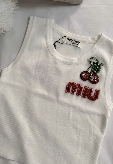 Miumiu Dress, Clothes Embroidery Diy, Beaded Shirt, Embroidery Beads, Bridal Shirts, Hand Beaded Embroidery, Pearl Embroidery, Embroidery On Clothes, Glam Girl