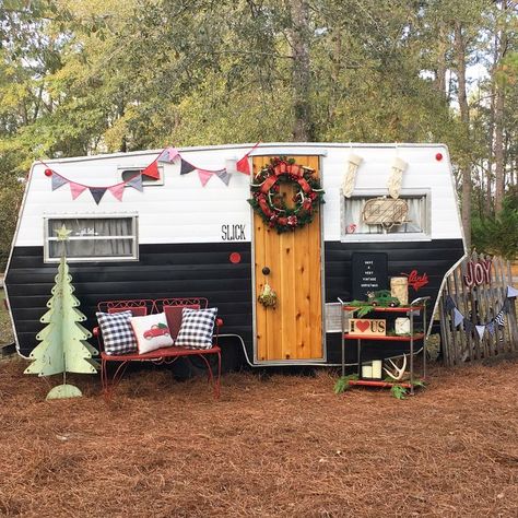 Christmas Camper #buffalocheck #christmasinthesouth #christmascamper #vintagecamper #slickthecamper #merrychristmas #southernchristmas Camper Exterior, Building Drawings, Vintage Camper Interior, Shasta Camper, Property Owner, Vintage Camper Remodel, Tiny Camper, Retro Caravan, Vintage Rv