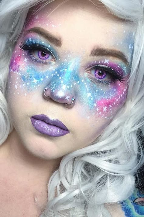 Galaxy Makeup Looks And#8211; Creative Makeup Ideas for Extraordinary Girls ★ See more: http://glaminati.com/galaxy-makeup-looks/ Galaxy Makeup Looks, Extreme Make-up, Carnaval Make-up, Themed Makeup, Fantasy Make-up, Halloweenský Makeup, Galaxy Makeup, Drag Make-up, Space Princess