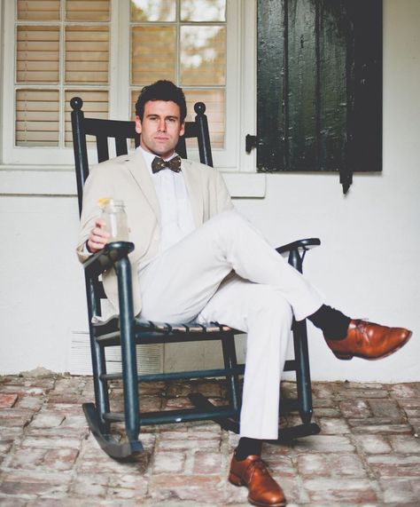 Southern Gentleman - Front Porch Sittin’ & Sweet Tea Sippin’ Southern Gentleman Style, Style Gentleman, Southern Gentleman, English Gentleman, Gentleman Outfit, Haircut Long, Preppy Men, Army Style, Mens Haircut