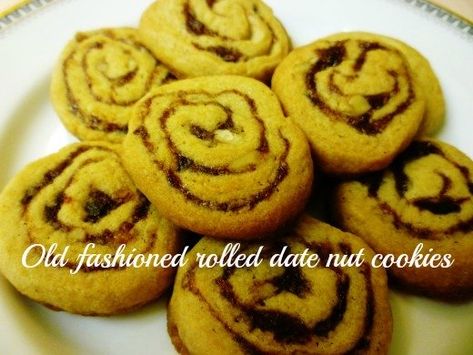 Applesauce Cookies Recipes, Cookies With Dates, Pinwheel Cookies Recipe, Applesauce Cookies, Nut Rolls, Pinwheel Cookies, Rose Recipes, Pinwheel Recipes, Roll Cookies