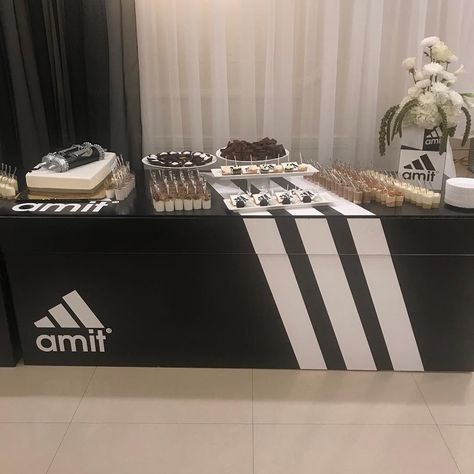 Nick Zabbatino on Instagram: “We can make any theme come to life! Custom adidas inspired center pieces and dessert table! #adidas #birthday #bigapplepropsnyc…” Adidas Theme Birthday Party, Adidas Party Decorations, Adidas Party Theme Ideas, Hip Hop Birthday Party, Surprise 60th, Hip Hop Birthday, Basketball Theme Party, Throwback Party, Black Adidas Shoes