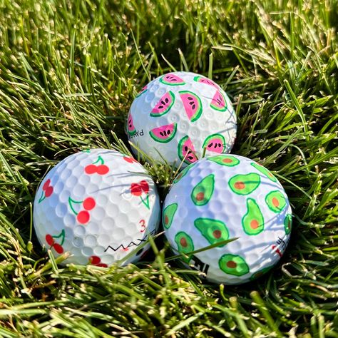 Discover a one-of-a-kind collection of hand-painted golf balls, each meticulously crafted to add a touch of artistic flair to your game. Perfect for players, collectors, enthusiasts, or as a distinctive gift idea. Every ball is individually painted with intricate designs, ranging from classic patterns to vibrant abstract art, ensuring no two are alike. Enhance your game with these functional pieces of art that combine craftsmanship with creativity. Ideal for golfers who appreciate both performance and aesthetics. *Please note: brands of golf balls may vary as they are upcycled and sourced from various locations. Things To Draw On Golf Balls, Paint Golf Balls, Golf Ball Painting Ideas, Coloring Golf Balls, Golf Ball Drawing Ideas, Colored Golf Balls, Funny Golf Balls, Sharpie Golf Balls, Decorating Golf Balls For Boyfriend