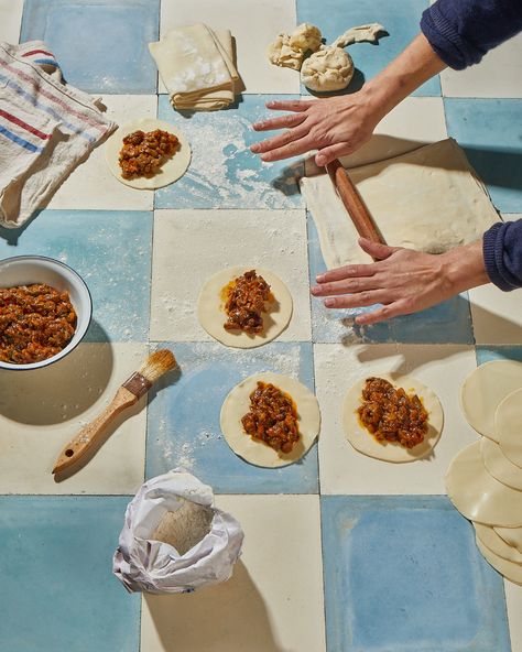 The process of empanadas on Behance Food Drink Photography, Food Projects, Prop Styling, Food Photographer, Food Photography Styling, Culinary Arts, Cakepops, Photographing Food, Base Foods