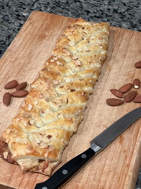 Do you love almonds or almond flavoring?! Then you are going to love this recipe! I use almond paste and a puff pastry sheet to make this amazingly delicate and delicious dessert! Ready?! Let's do this! I rolled out my pastry dough because it stuck to itself and got a little lumpy. It is not necessary to roll it out, but you can 😄 I made my filling less sweet by adding finely crushed sliced almonds to it, but that is totally about preference. After spreading the almond paste on t… Almond Strudel, Philo Dough, Puff Pastry Dessert, Almond Paste Recipes, Almond Desserts, Strudel Recipes, Almond Pastry, Turnover Recipes, Puff Pastry Desserts