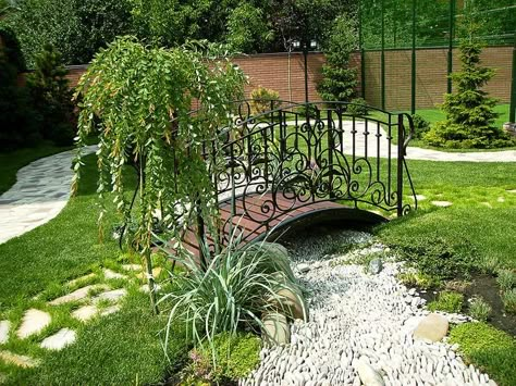 River Bed Landscaping Ideas, Dry River Bed Landscaping, River Bed Landscaping, Bed Landscaping Ideas, Dry River Bed, Backyard Bridges, Dream Backyard Garden, Japanese Garden Landscape, Dry River