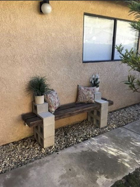 Patio Seating Diy, Kursi Outdoor, Cinder Block Furniture, Garden Design Ideas On A Budget, Design Per Patio, Diy Bank, Cinder Block Bench, Pergola Diy, Grey Furniture Living Room