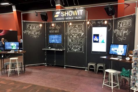 19 DIY Trade Show Booth & Banner Ideas to Copy for Your Next Event Diy Booth, Tradeshow Booth Display, Booth Lighting, Booth Diy, Corkboard Ideas Decor, Video Booth, Event Booth, Trade Show Booth, Trade Show Booth Design