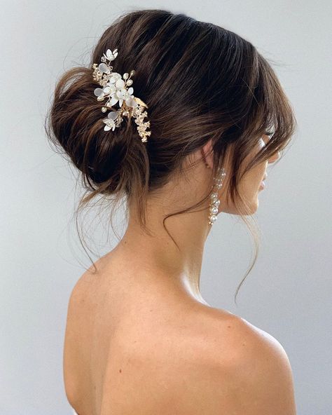 Wedding Hairstyles With Bangs: 30 Best Looks & Expert Tips Wedding Hairstyles With Bangs, Wedding Hair Bangs, Cute Wedding Hairstyles, Unique Wedding Hairstyles, Wedding Bun, Bride Updo, Wedding Hair Up, Best Wedding Hairstyles, Bridal Hair Clip