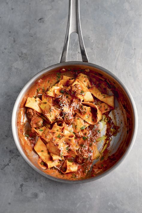 Oliver Quick, Pappardelle Recipe, Winter Pasta, One Pan Pasta, Fast Dinner, Tapas Recipes, Jamie Oliver Recipes, Easy Pasta Dishes, Midweek Meals