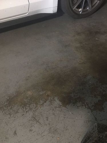 Cheap Garage Floor Ideas, Garage Floor Ideas Cheap, Clean Garage Floor, Garage Flooring Options, Garage Floor Paint, Floor Makeover, Old Garage, Gray Paint, Garage Makeover