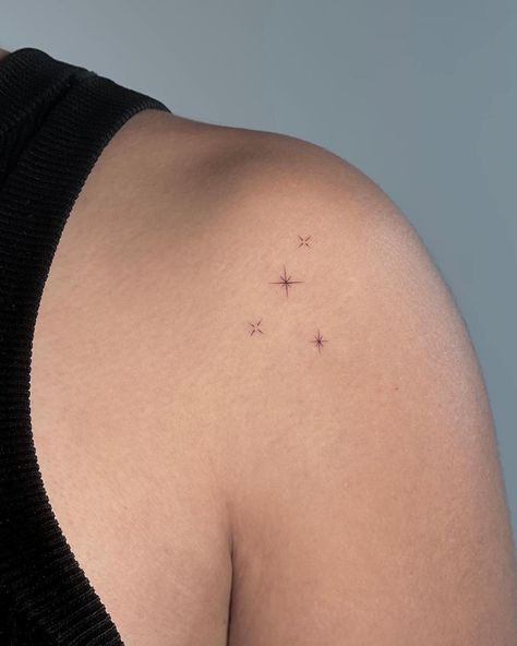 Small Star Cluster Tattoo, 3 Star Constellation Tattoo, Constellation Minimalist Tattoo, Family Star Constellation Tattoo, Aesthetic Family Tattoo, Star Tiny Tattoo, Stars Small Tattoo, Tiny Constellation Tattoo, Star Clavicle Tattoo