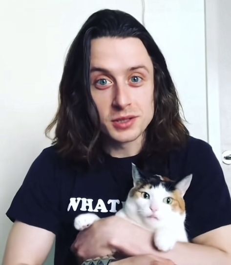 Rory Culkin With Cats, Rory Culkin Interview, Rory Culkin Twelve, Rory Culkin Cat, Rory Culkin Icons, Rory Culkin Lord Of Chaos, Rory Culkin Euronymous, Charlie Walker, Rory Culkin