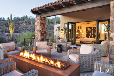 An Arizona Home Remodel Obtains An Organic Edge | Luxe Interiors + Design Arizona Interiors, Pool House Bathroom, Arizona Decor, Arizona Living, Bedroom Seating Area, Arizona House, Desert Living, Tuscan Design, Bedroom Seating