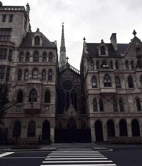 Aviv Grimm — From yesterday’s gloomy walk. Gothic Academia, Dark Acadamia, Hogwarts Aesthetic, Slytherin Aesthetic, Gothic Aesthetic, Dark Academia Aesthetic, Academia Aesthetic, Gothic Architecture, Victorian Gothic