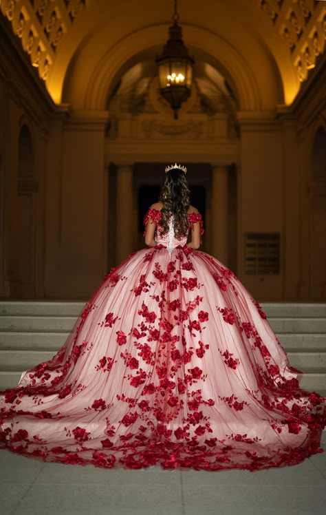 Quince Dress Mexican Style, Chambelanes Outfits Quinceanera Red And Gold, Red And White Quince Dress, Royal Red Quinceanera Dresses, Red Mexican Quinceanera Dresses, Red And White Quinceanera Dresses, Moda2000 Quince Dresses, Red Quince Theme, Red Quince Dress