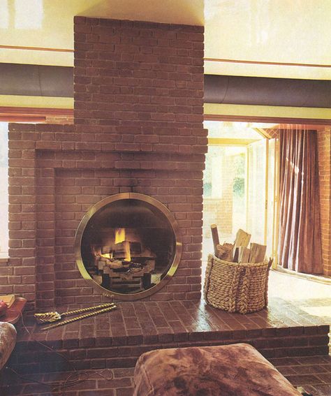 Mid Century Stone Fireplace, Mid Century Brick Fireplace, Fireplace 70s, 60s Fireplace, Desert Fireplace, Dreamy Fireplace, Giant Fireplace, Rounded Fireplace, Cool Fireplaces