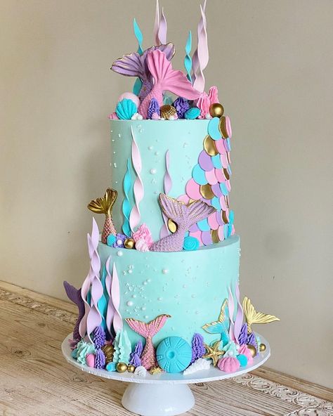 Jennifer Mastello | A pretty mermaid cake for a special little girls birthday. . . . #cake #cakes #cakesforgirls #cakesforkids #cakesforalloccasions #caked… | Instagram Mercat Cake, Mermaid Party Cake, 7th Birthday Cakes, 6th Birthday Cakes, Little Mermaid Cakes, 5th Birthday Cake, Nautical Cake, Mermaid Theme Birthday Party, Mermaid Birthday Cakes