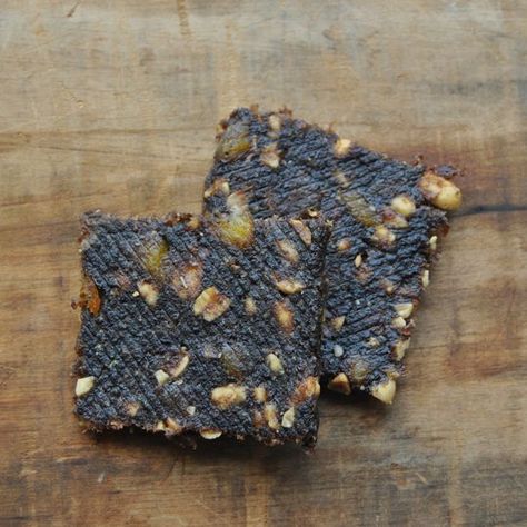 These things are so incredibly good and make for an excellent DIY 'Pemmican' (protein) bar. They're also great snacks for hunting, camping or hiking trips! Homemade Protein Bars, Deer Food, Venison Jerky, Gaps Recipes, Whitetail Deer Hunting, Big Buck, Deer Hunting Tips, Food Plot, Protein Bars Homemade