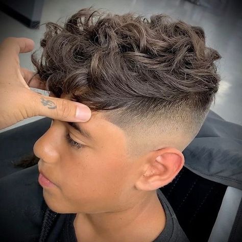 Boys Haircuts Long Hair, Boys Haircuts Curly Hair, Skin Fade Hairstyle, Boys Curly Haircuts, Boys Fade Haircut, Boys Haircut Styles, High Fade Haircut, Boy Haircuts Short, Boy Haircuts Long