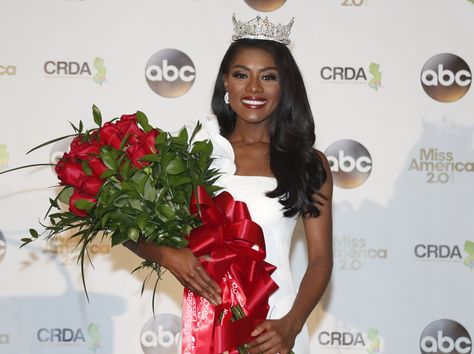 Miss America 2019 Nia Imani Franklin Cheslie Kryst, Pageant Winner, Pageant Tips, Pageant Queen, Miss Teen, African American Beauty, Miss Teen Usa, Pageant Hair, Teen Usa