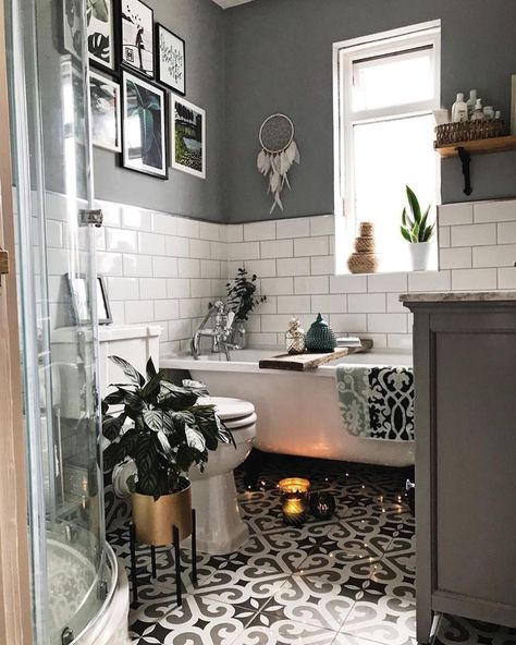 Monochrome bathroom with patterned tiles and roll top bath #melaniejadedesigns #bathroom #Regram via @melaniejadedesigns Monochrome Bathroom, Roll Top Bath, Bad Inspiration, Bedroom Bliss, Pink Quilts, Boho Bathroom, Trendy Bathroom, Grey Bathrooms, Rustic Bathroom