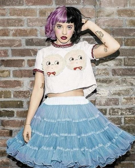 ♡ ♡ ♡ #melaniemartinez #foryou #portals #portalsalbum #portalsmelaniemartinez #trilogytourmeleniamartinez #fanpage #trilogytour #melaniemartinezfan #melaniemartinezfanpage #melanie #martinez #melaniefan Melanie Rares, 2014 Tumblr, Profile Photos, Beach Bunny, Rare Photos, Profile Photo, Melanie Martinez, Tumblr