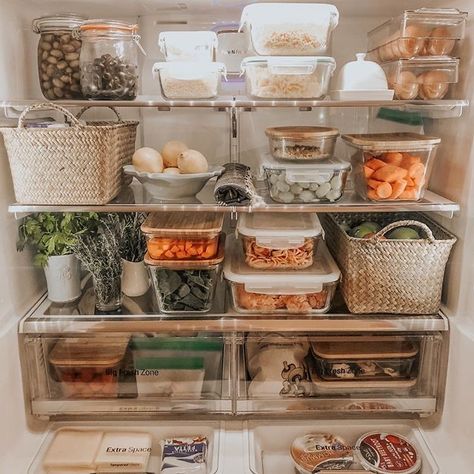 Fridge Organization Ideas, Storage Tricks, Healthy Fridge, Storage Fridge, Space Organization, Romantic Picnic, Pantry Fridge, Pantry Organisation, Beach Food