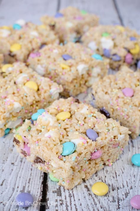 Easter Rice Krispies, Easter Rice Krispie Treats, Easter Deserts, The Best Rice, Easter Food Appetizers, Krispie Treats Recipe, Easter Snacks, Easter Sweets, Rice Krispies Treats