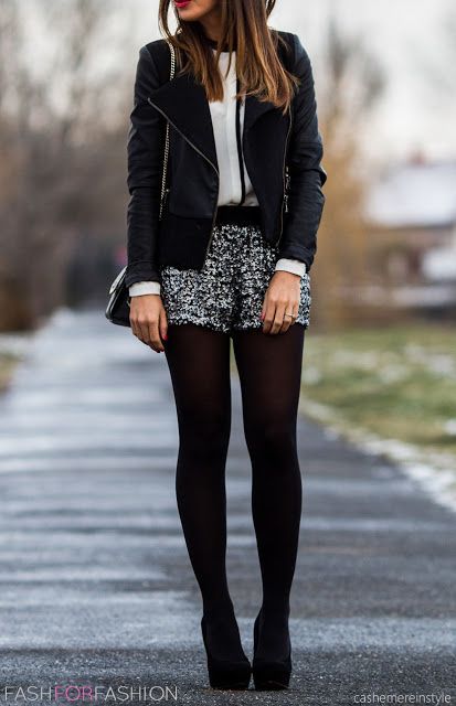 Shorts In Winter, Winter Shorts Outfits, How To Wear Shorts, Winter Tights, Tights Fashion, Outfits Dressy, How To Wear Leggings, Winter Shorts, Outfit Trends