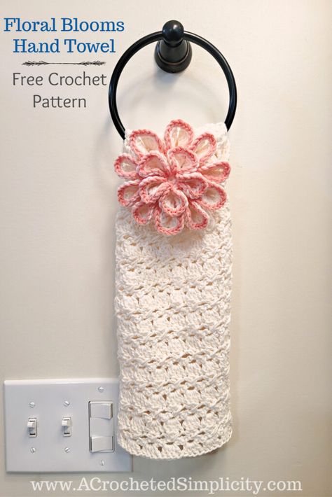 Floral Blooms Hand Towel - Free Crochet Pattern - A Crocheted Simplicity Hand Towel Crochet, Crochet Hand Towel, Towel Crochet, Quick Crochet Gifts, Crochet Kitchen Towels, Quick Crochet Projects, Crochet Towel, All Free Crochet, Crochet Kitchen