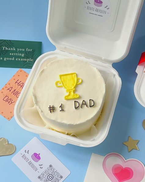 Dads Cakes Birthday Ideas, Bento Cake Funny Design, Dad To Be Cake Ideas, Cake Ideas For Father, Fathers Day Bento Cake, Best Dad Birthday Cake, Dad Birthday Cake Ideas, Dad Cake Ideas, Bday Cake For Dad