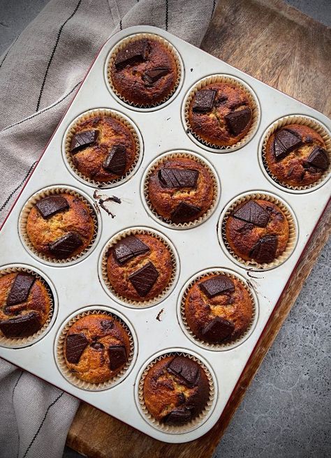 These deliciously moist, grain-free Orange Choc Chip Muffins are a beautiful combination of flavours that my family just loves. Violet Recipes, Choc Chip Muffins, Healthy Sweet Snacks, Gluten Free Egg Free, Cupcake Tins, Vanilla Yogurt, Almond Recipes, Sweet Snacks, Grain Free