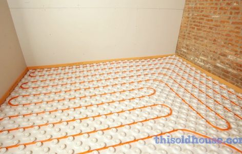 Use a specialized foam panel called Bekotec to lock the PEX tubing in place, cover it with a sand-and-cement mix, and tile away Live In Garage, In Floor Heating, Hydronic Radiant Floor Heating, Pex Tubing Projects, Heated Tile Floor, Radiant Heating System, Natural Building Materials, Pex Tubing, House Heating