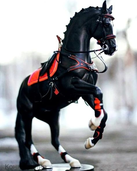 Breyer Horses Diy, Mini Horse Tack, Model Horse Tack, Diy Horse Barn, Horse Model, Bryer Horses, Horse Halters, Horse Show Clothes, Breyer Horse