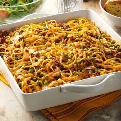 Church Supper Spaghetti - Taste of Home Spaghetti Dinner Ideas, Dinner Ideas Sides, Church Potluck Recipes, Spaghetti Dinner, Potluck Dishes, Potluck Recipes, Spaghetti Recipes, Paula Deen, Picnic Foods